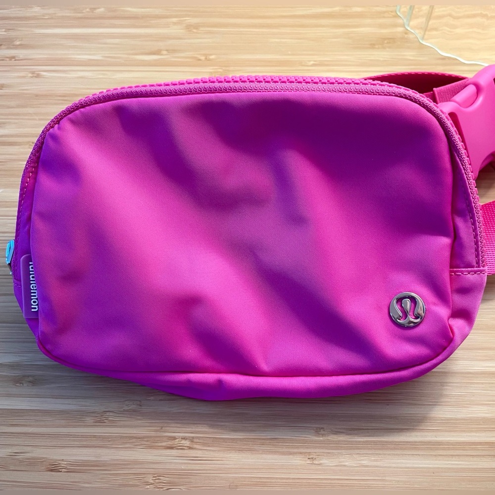 Sonic Pink Lululemon Belt Bag